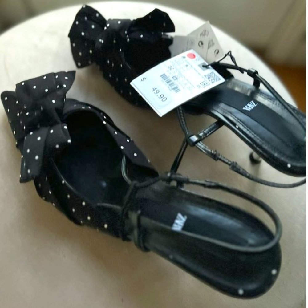 NEW With Tags Zara Polka dot sling back Kitten heels *price is firm*